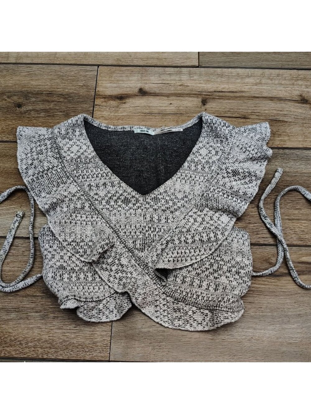 Kimchi Blue Ruffle Wrap Crop Top Gray Marled Tie Waist Boho Women's Small